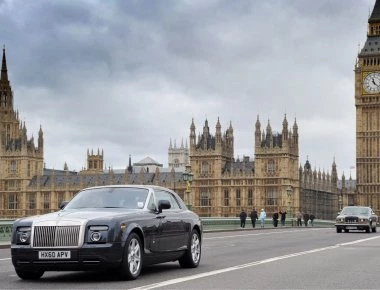 Εταιρείες όπως η Rolls-Royce και η BMW προετοιμάζονται για το «χειρότερο σενάριο» του Brexit